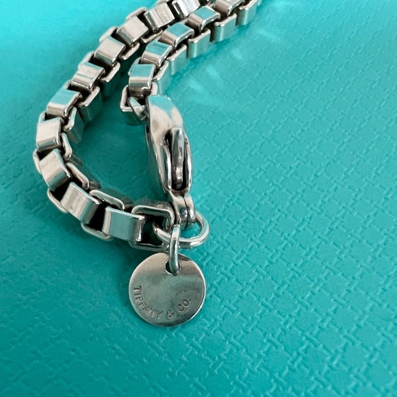 🔴Authentic TIFFANY & CO Venetian Sterling Silver Bracelet🔴 - Picture 5 of 8